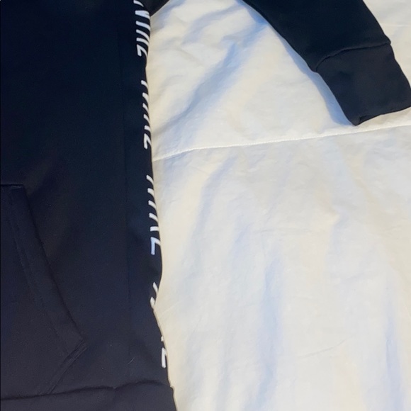 Nike Dri-Fit Hoodie - Picture 3 of 5